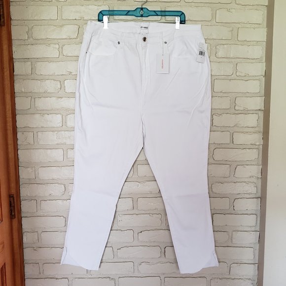 Good American Good Legs Crop Cascade Hem Jeans - Picture 2 of 14